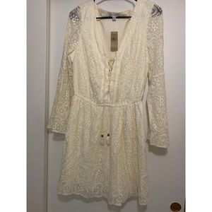 White lace long sleeve dress